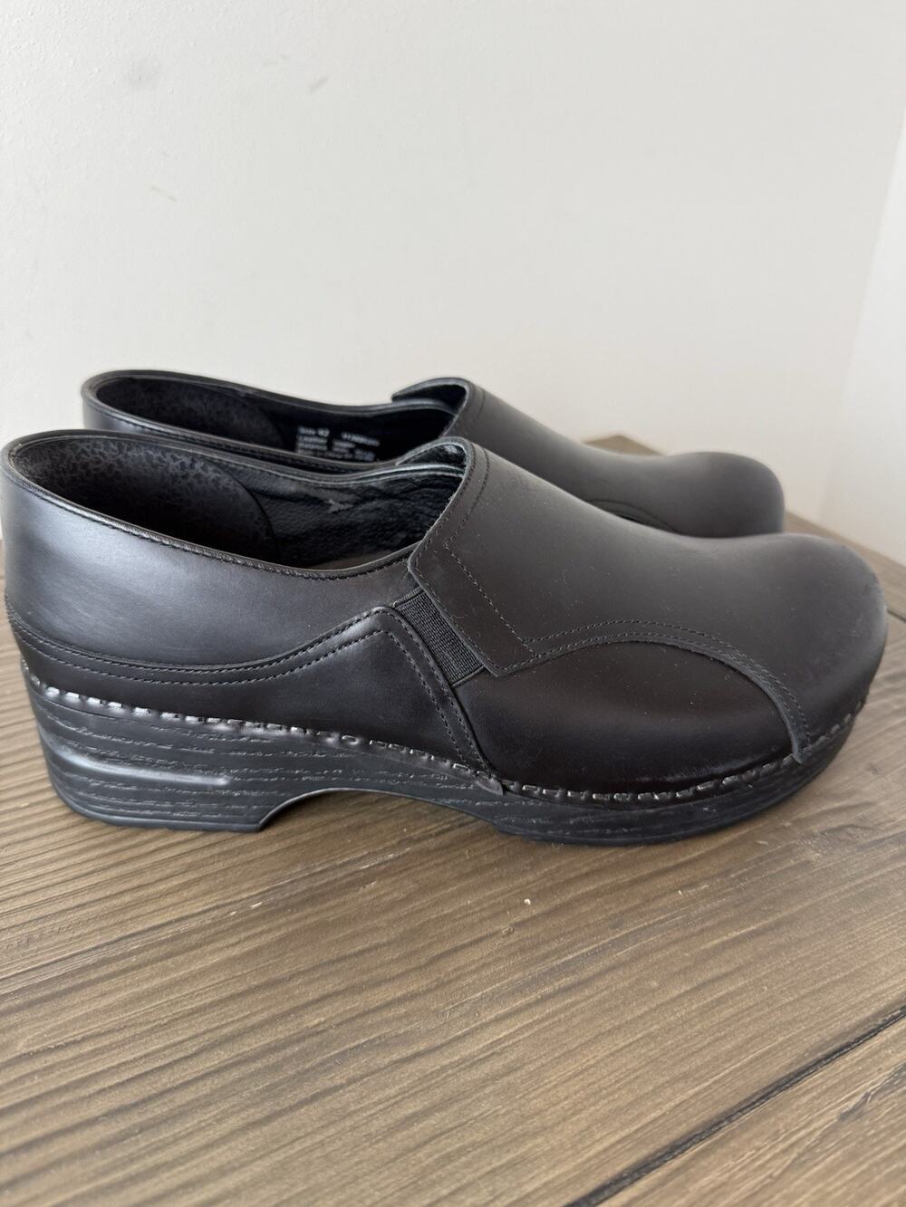 DANSKO XP Black Leather Clogs 9.5 10 EU 40 Slip On Professional Nurse Walking